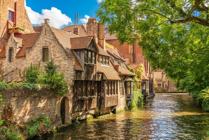 Bruges and Ghent Day Trip from Brussels - Bruges guided circuit: Minnewater to Grote Markt without missing the icons