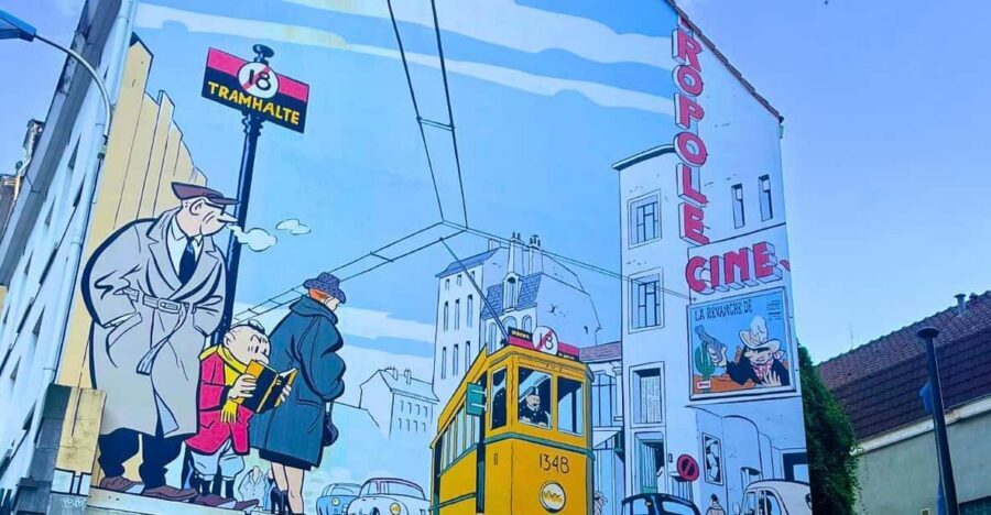 Brussels: 2 hours Private Walking Tour of the Comics Walls - Rue des Alexiens start: meeting at La Fleur en papier doré