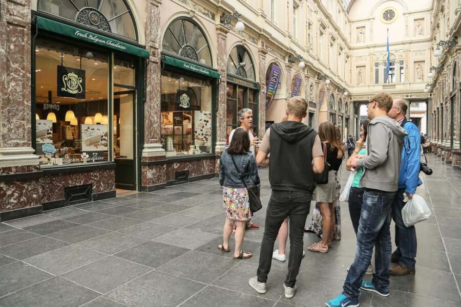 Brussels: Chocolate Appreciation and Tasting Walking Tour - Five chocolatiers in one walk: how the tastings actually work