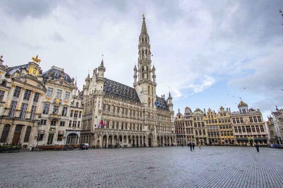 Brussels: Express Walk with a Local in 60 minutes - Key highlights worth planning around