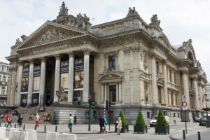 Brussels Highlights Self guided scavenger hunt and Walking Tour - Starting at Parlamentarium: the logistics that actually matter
