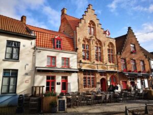 From Brussels: Bruges Day Trip with Boat Tour Option (ENG) - From Brussels to Bruges: the coach ride is part of the value