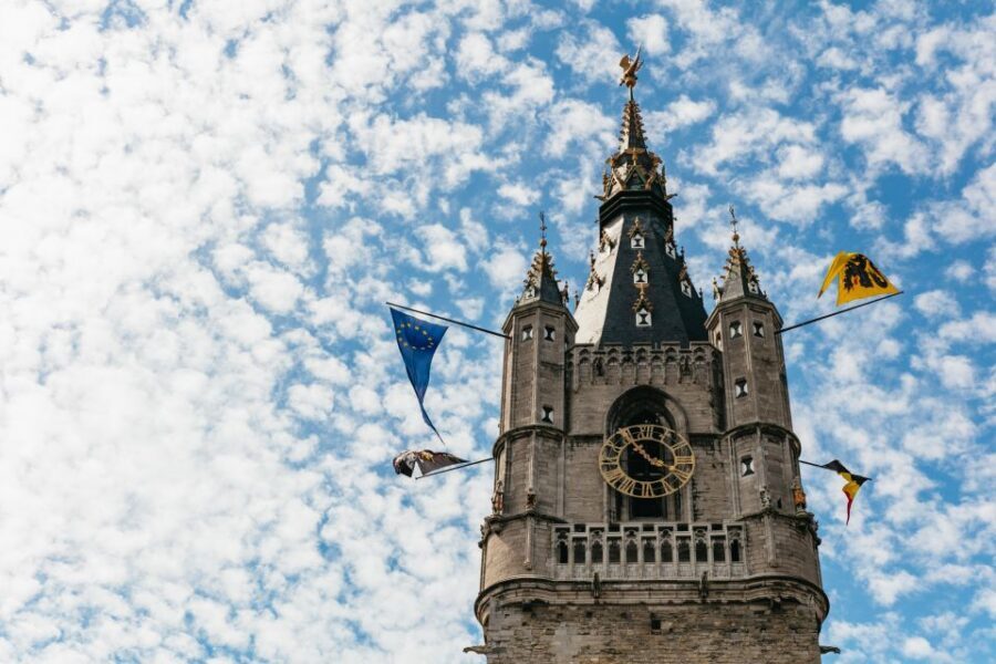 From Brussels: Guided Day Trip to Bruges and Ghent - Bruges: Lake of Love, Begijnhof, and the Belfry on Castle Square