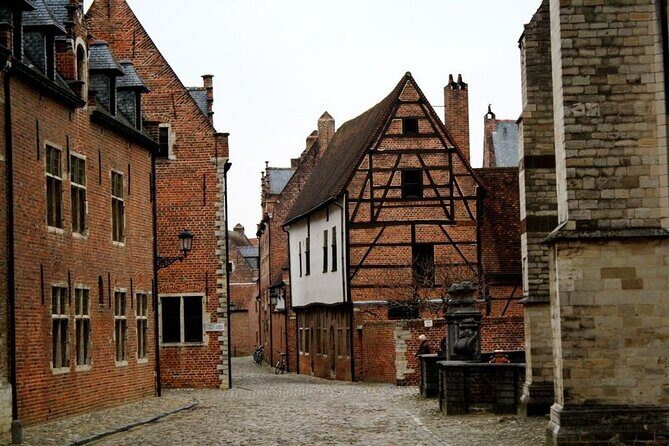 Leuven: City Walk with Audio Guide in 7 Languages on your Phone - Stop 1: St. Peter’s Church and the Dieric Bouts Art Moment
