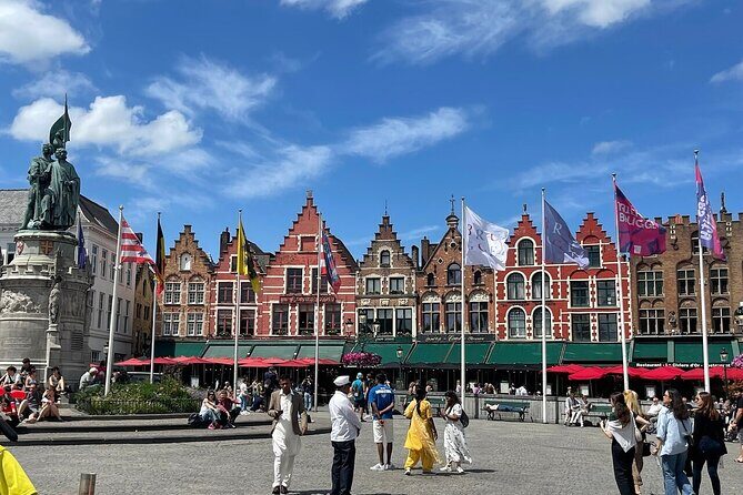 Private Arrival Transfer from Brussels Airport to Bruges with Business car - Finding Your Chauffeur at Brussels Airport (Without Guesswork)