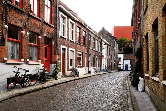 Private Day Trip from Brussels to Bruges - Onze-Lieve-Vrouwekerk: the 115-meter tower moment