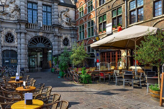 Private Tour - Bruges and Ghent, our fairytale cities - Minnewater Lake and Beguinage Ten Wijngaarde: The Softer Side of Bruges