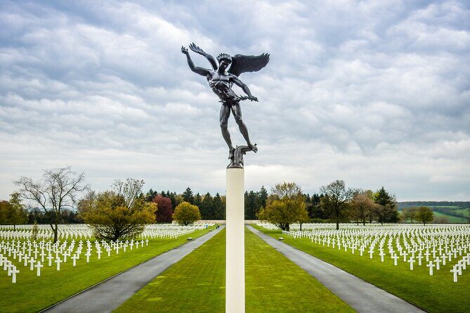 Remembrance Tour: The Battle of the Bulge in the Ardennes - McAuliffe Square: your short break in the heart of Bastogne
